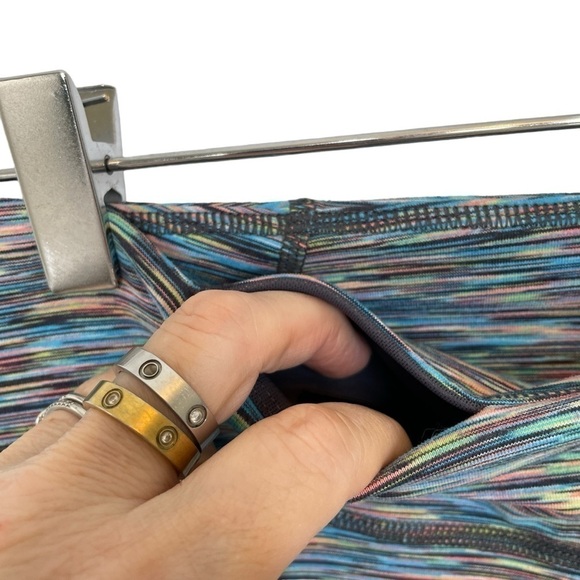 Zella Striped Cropped Leggings Multi Colored Yoga Pants Side Leg Panel Size S - Picture 7 of 13